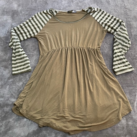 Eomenie Womens Long Sleeved Dress - Picture 2 of 5